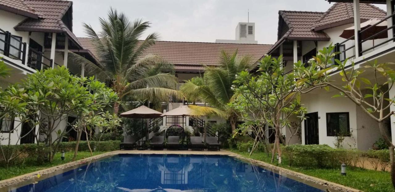 S.R Sofia Villa Hotel Siem Reap Buitenkant foto